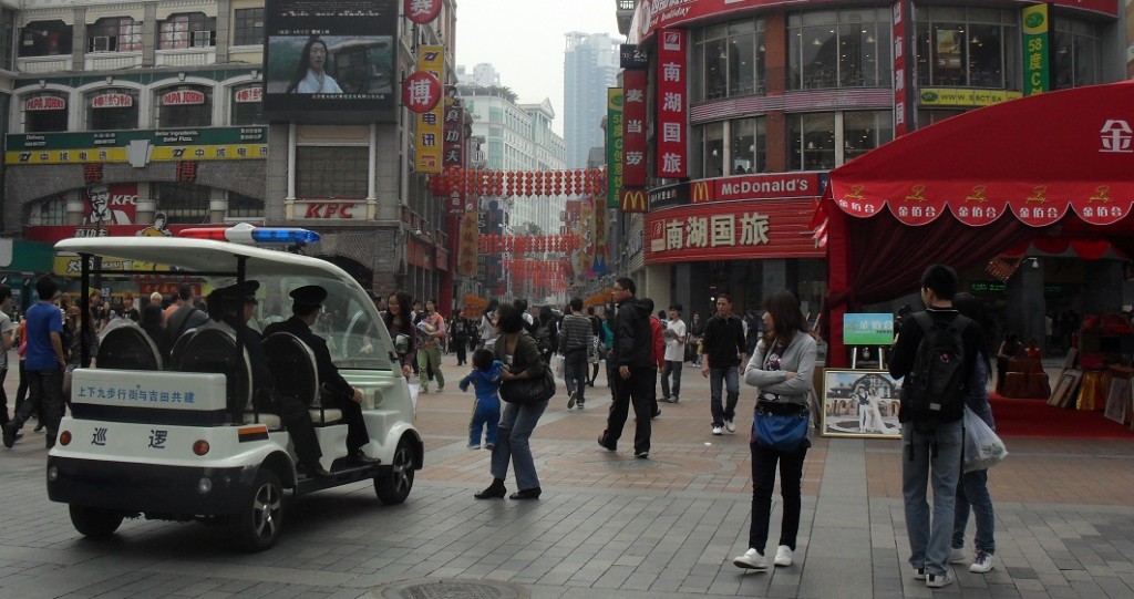 Would a Chinese policeman or a doctor help you if you wouldn't have any money?