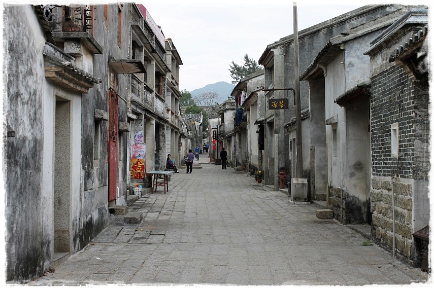 Main street in Dapeng